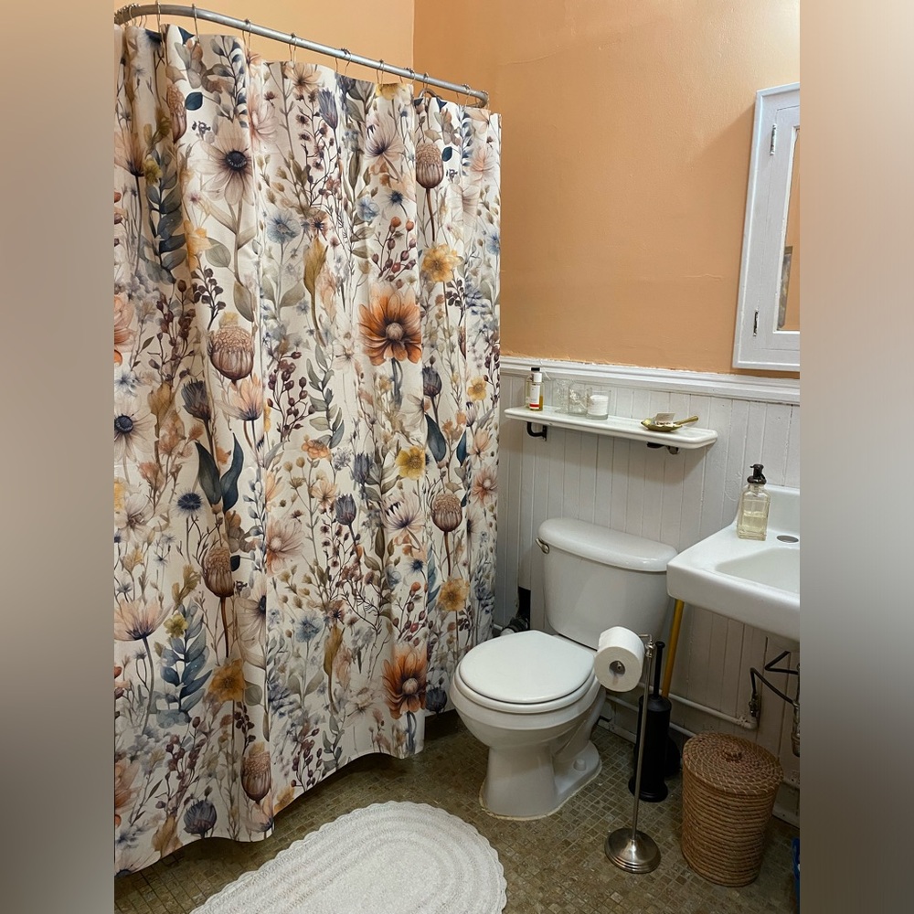 Floral Polyester Shower Curtan 71”x74”
